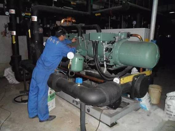 大型中央空調(diào)系統(tǒng)（冷水機組）換季維護與保養(yǎng)全攻略及設(shè)備銷售與維護服務(wù)解析